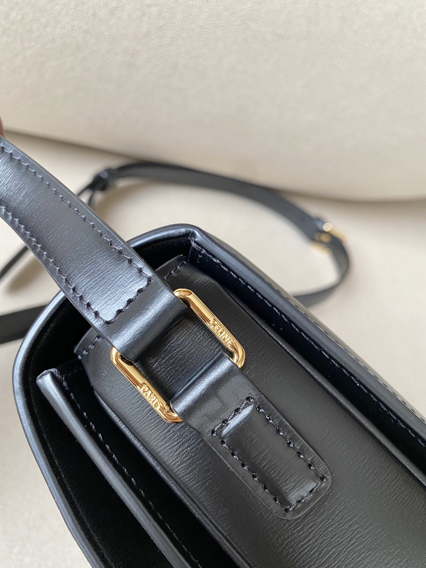 𝐂𝐞𝐥𝐢𝐧𝐞 Triomphe teen 18.5cm