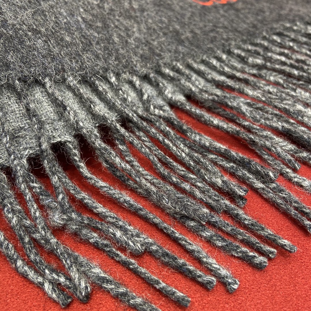 𝐋𝐎𝐄𝐖𝐄 Classic basic scarf for men and women 90% wool 10% cashmere