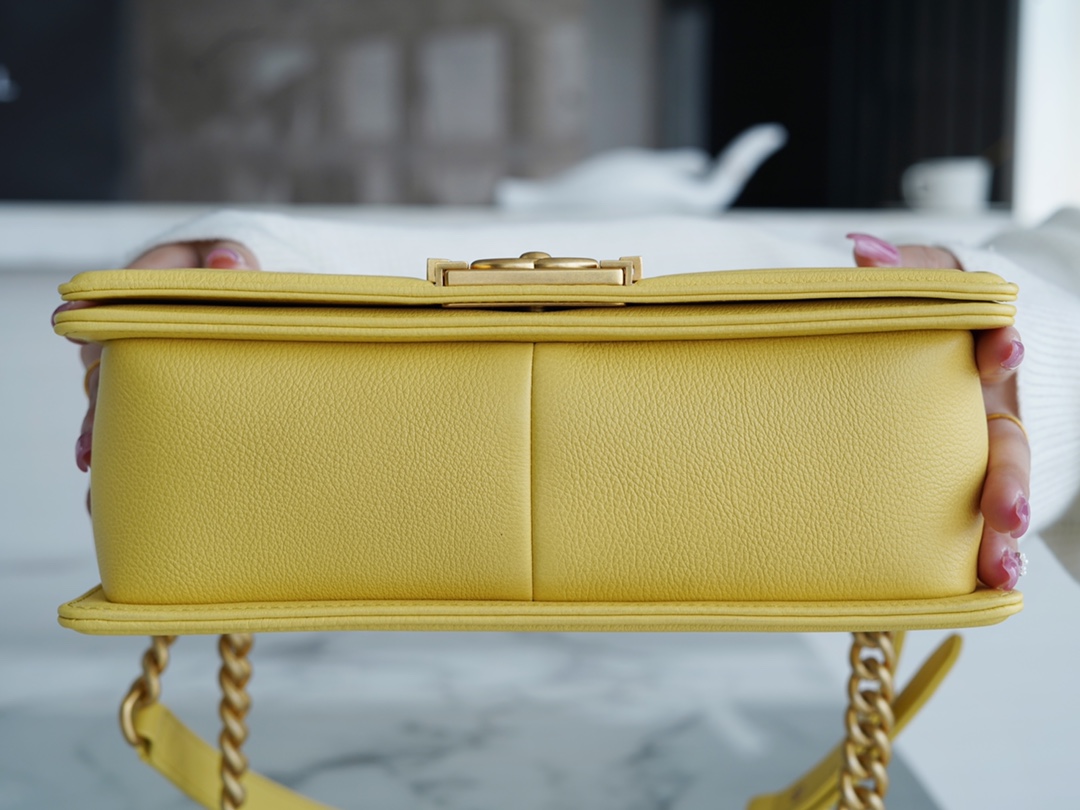 𝗖𝗵𝗮𝗻𝗲𝗹 𝗟𝗲𝗯𝗼𝘆  Original 