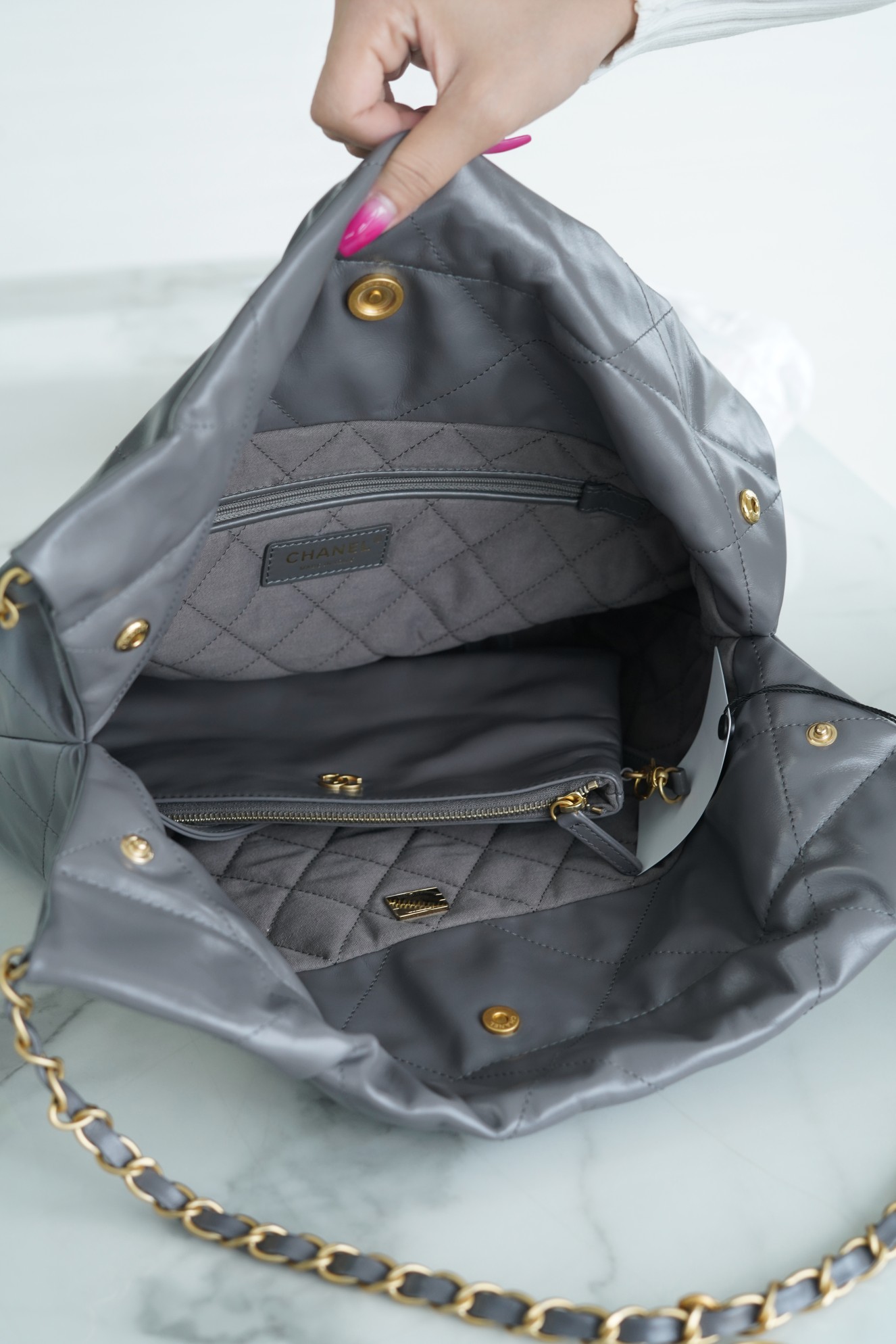 𝗖𝗛𝗔𝗘𝗡𝗟✦𝟐𝟐𝗣Spring/Summer New 𝟐𝟐Handbag Genuine Tail Leather Small Premium Gray