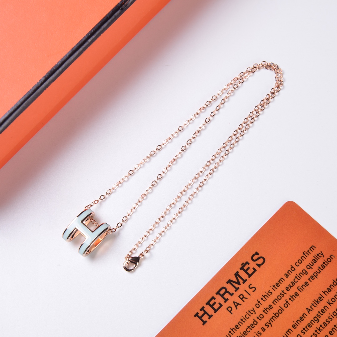 Hermes necklace
