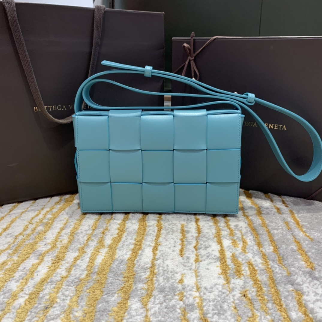 Bottega Veneta  𝘾𝘼𝙎𝙎𝙀𝙏𝙏𝙀 #578004