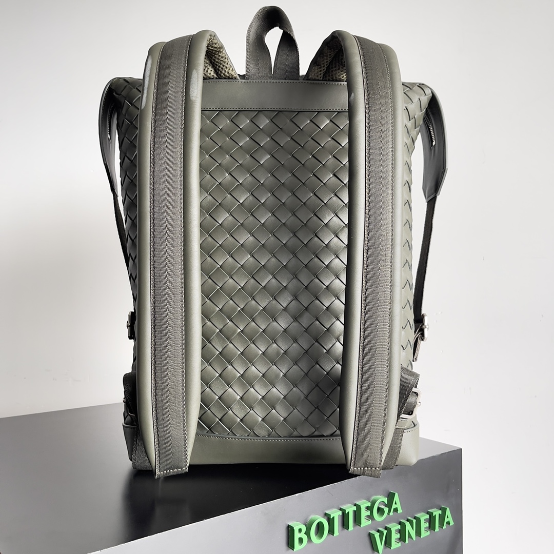 Bottega Veneta BV Braided Shoulder Bag Original Wild Green #653118