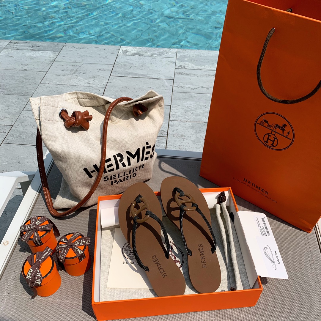Hermes holiday series 🌈🏝🌤 pig nose flip flops sandals