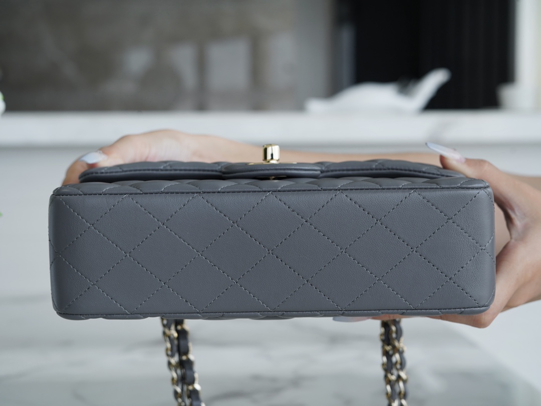 𝐂𝐇𝐀𝐍𝐄𝐋 Classic Flap Italy 🇮🇹 