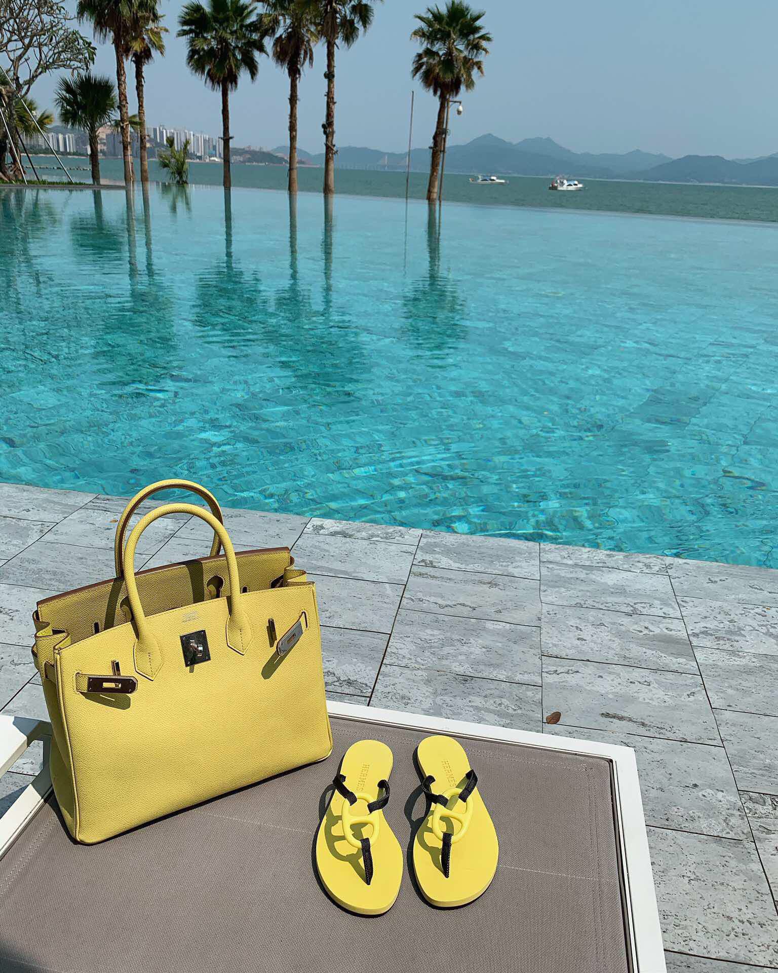 Hermes holiday series 🌈🏝🌤 pig nose flip flops sandals