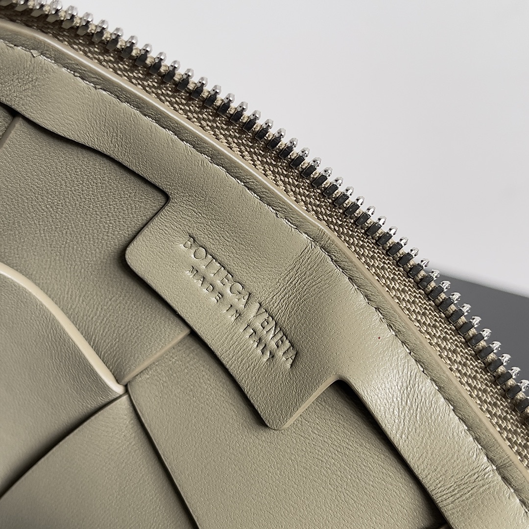 Bottega Veneta BV Men's Camera Bag Taupe #730027