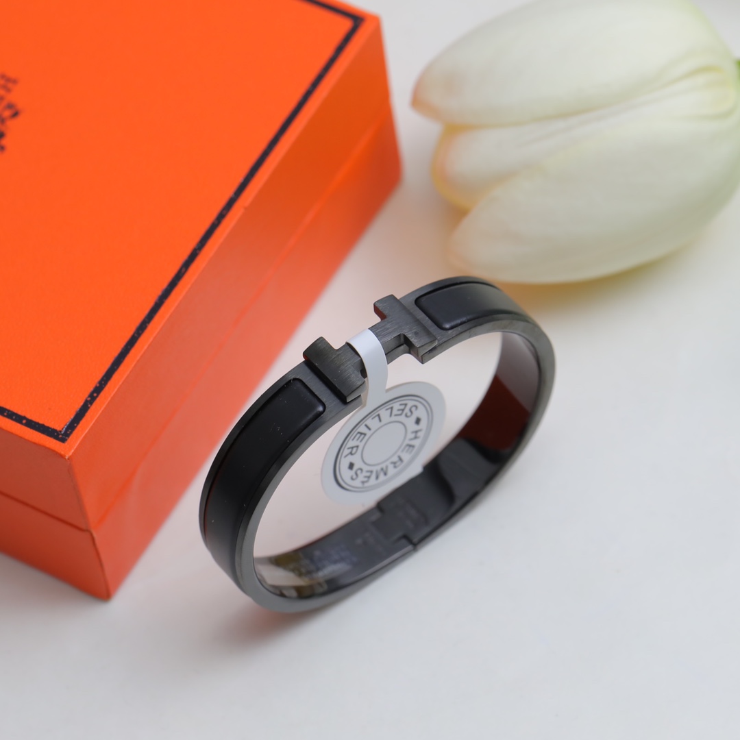 Hermes bracelet
