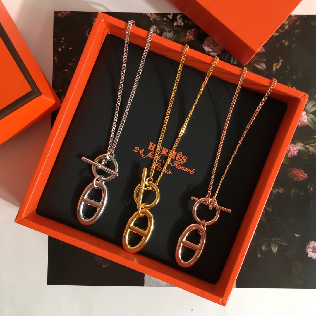 Hermes necklace