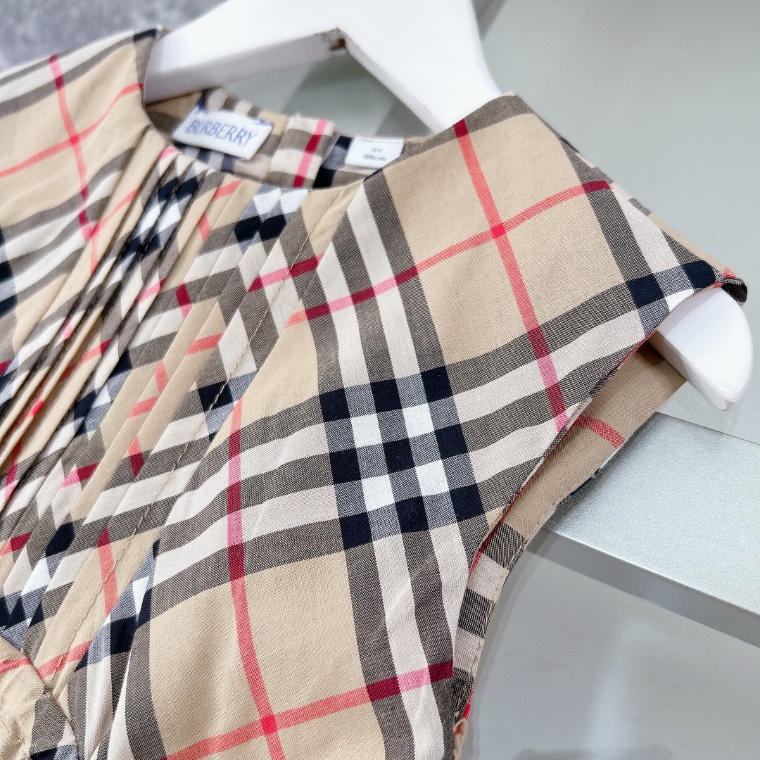 Burberry new girls culottes suit