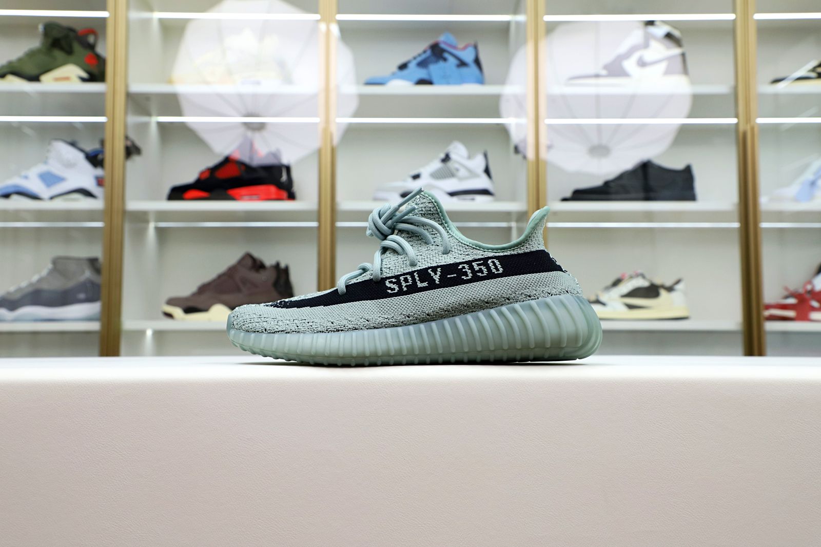 Yeezy boost 350 V2 Salt Core Black Salt