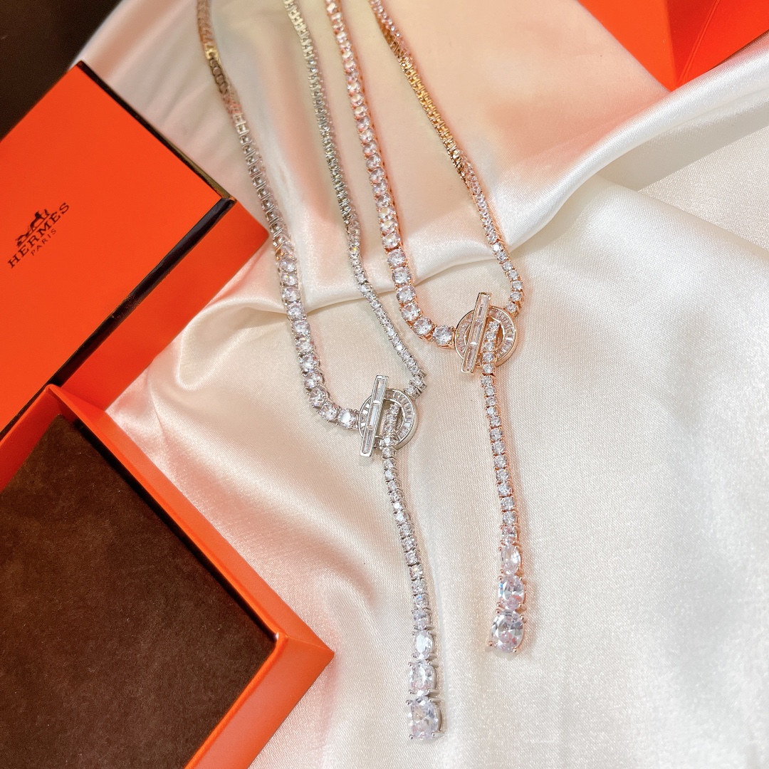 Hermes necklace