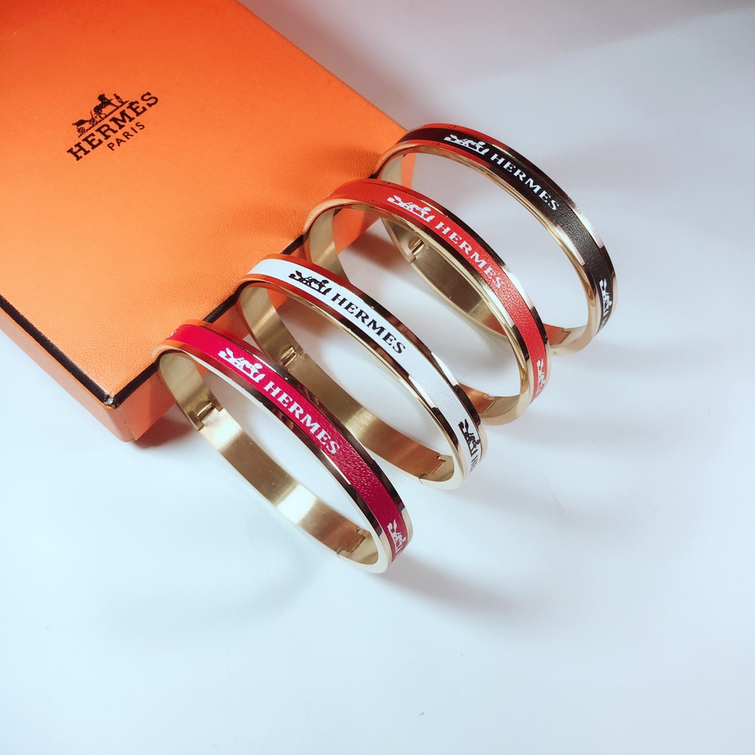 Hermes bracelet