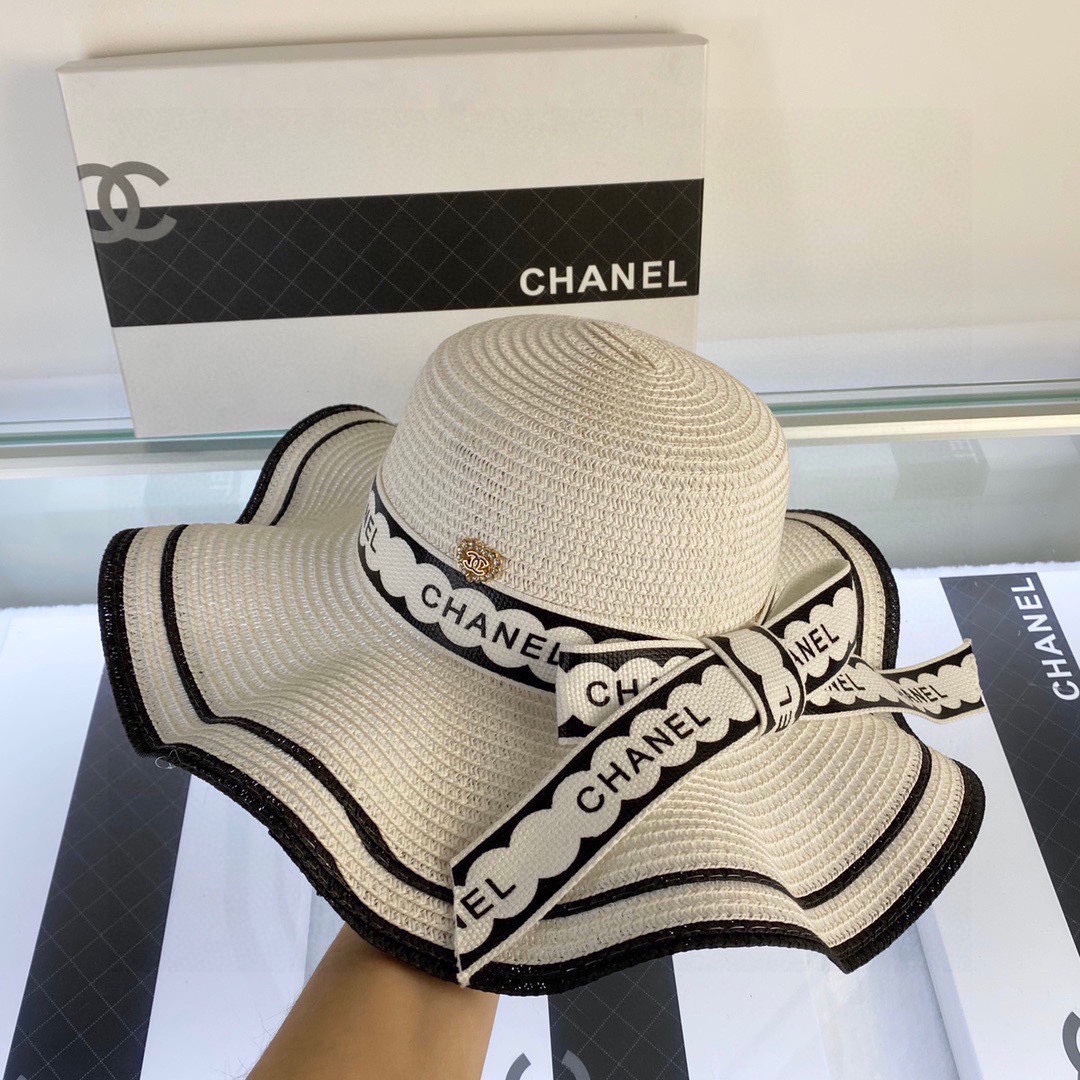 [Chanel Chanel] 2023 new straw wavy sunshade straw hat with ruffles 🤩 beach style, simple and elegant