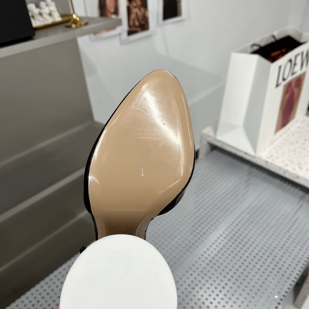 𝐓𝐇𝐄 𝐀𝐓𝐓𝐈𝐂𝐎｜𝟐𝟎𝟐𝟐/𝐒𝐒 𝐧𝐞𝐰 The Attico 2022/fw Venus Collection Lace-up heels