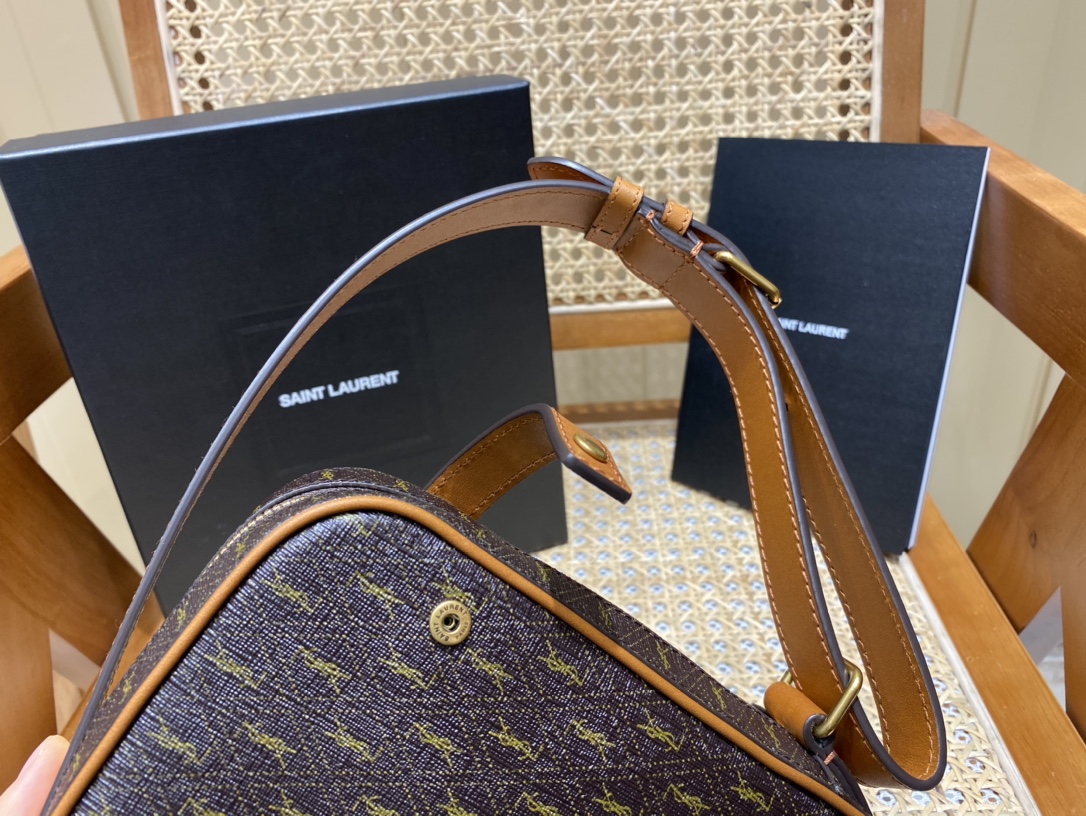 SAINT LAURENT ▪️𝗟𝗘 𝗠𝗢𝗡𝗢𝗚𝗥𝗔𝗠𝗠𝗘▪️685534original leather