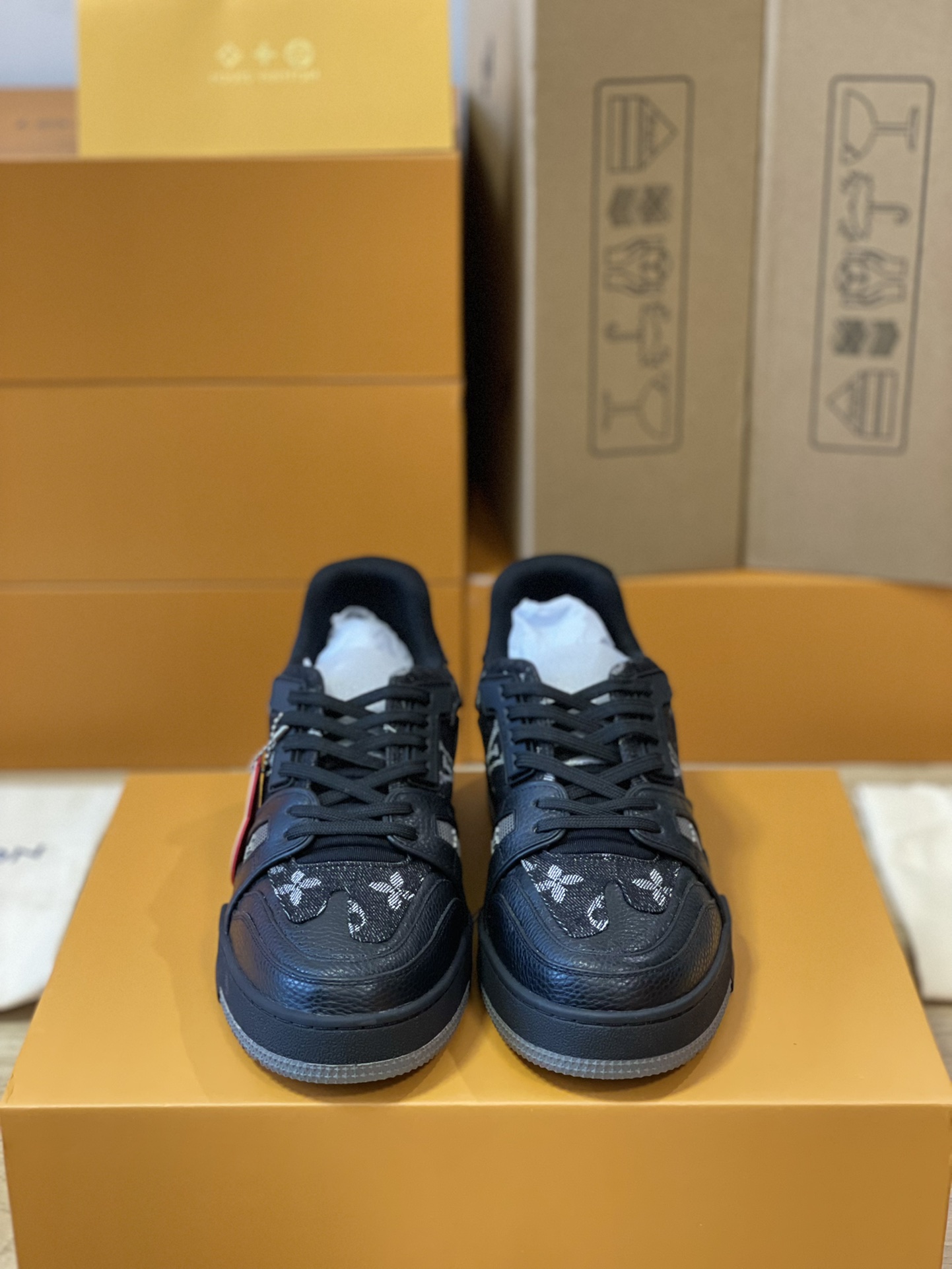 Louis Vuitton Trainer sneakers style 1A9IPL