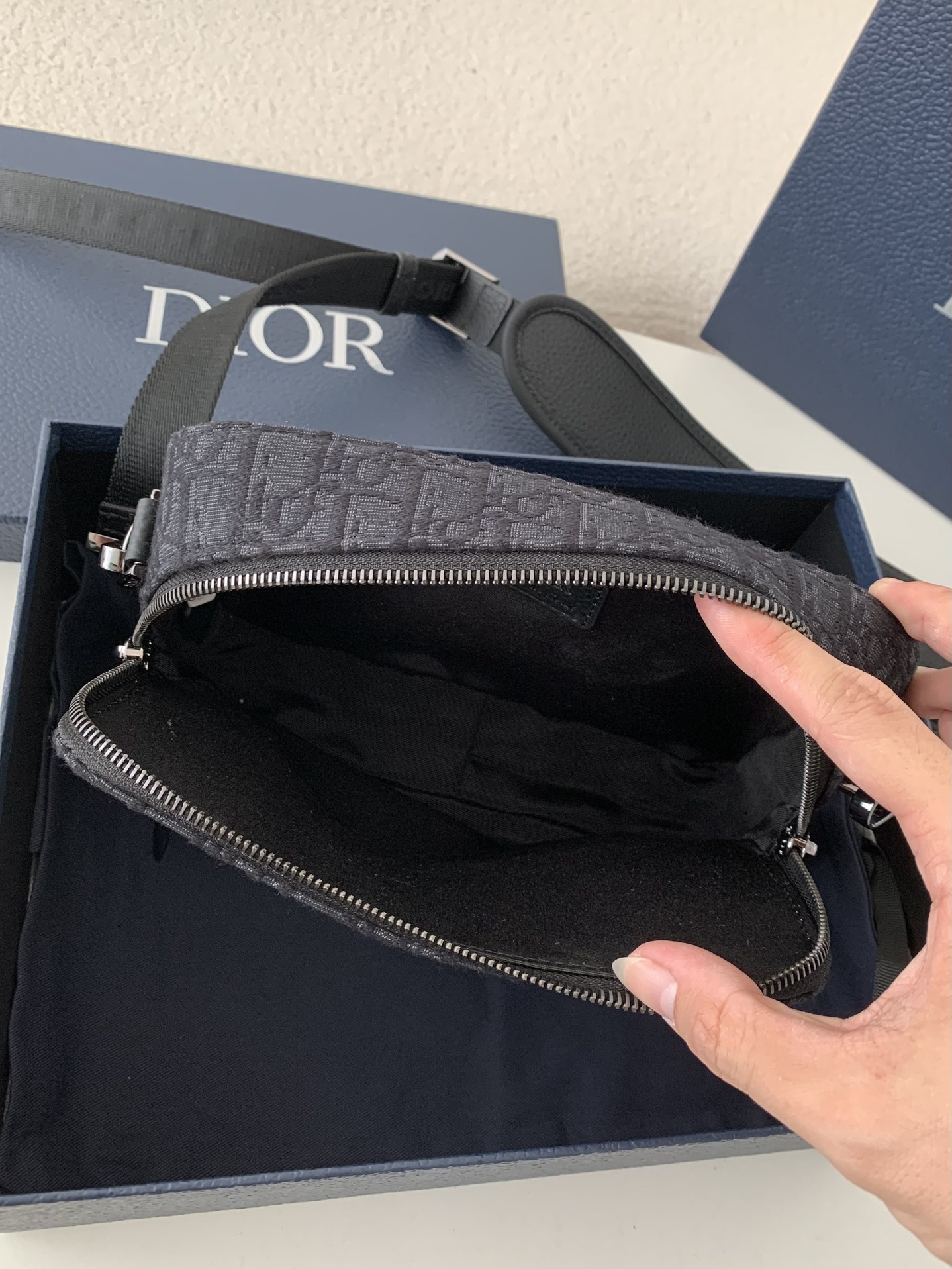 DIOR Men's SAFARI Messenger Bag, Top Quality Size: 22 * 15 * 6cm