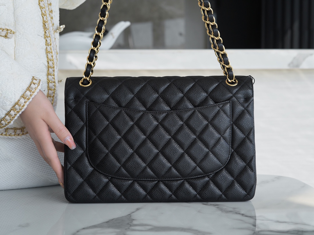 𝐂𝐇𝐀𝐍𝐄𝐋 Classic Flap France 🇫🇷 𝐇𝐚𝐚𝐬 Original Caviar🐂 Genuine Leather Caviar Large Black Gold🖤