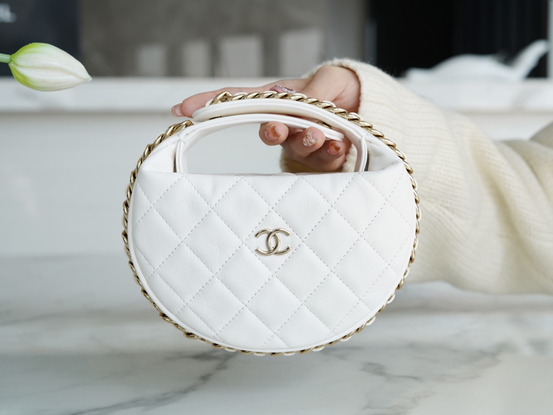 𝗖𝗛𝗔𝗡𝗘𝗟✦ 🔅23C Hula Hoop Clutch Bag White
