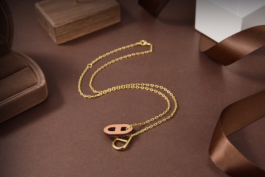 Hermes necklace