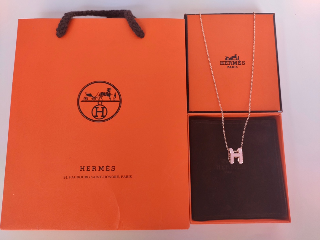 Hermes necklace