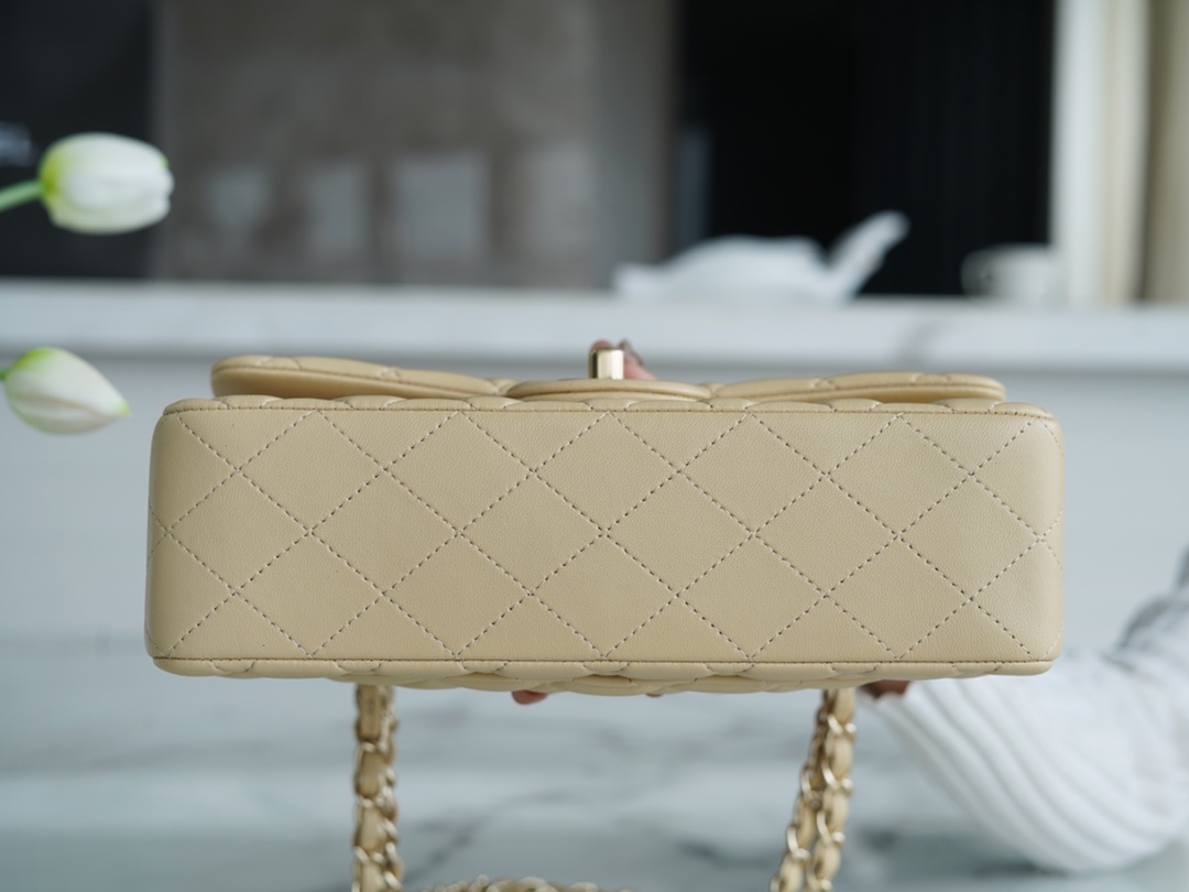 𝐂𝐇𝐀𝐍𝐄𝐋 Classic Flap Italy 🇮🇹 The 𝗚𝗥