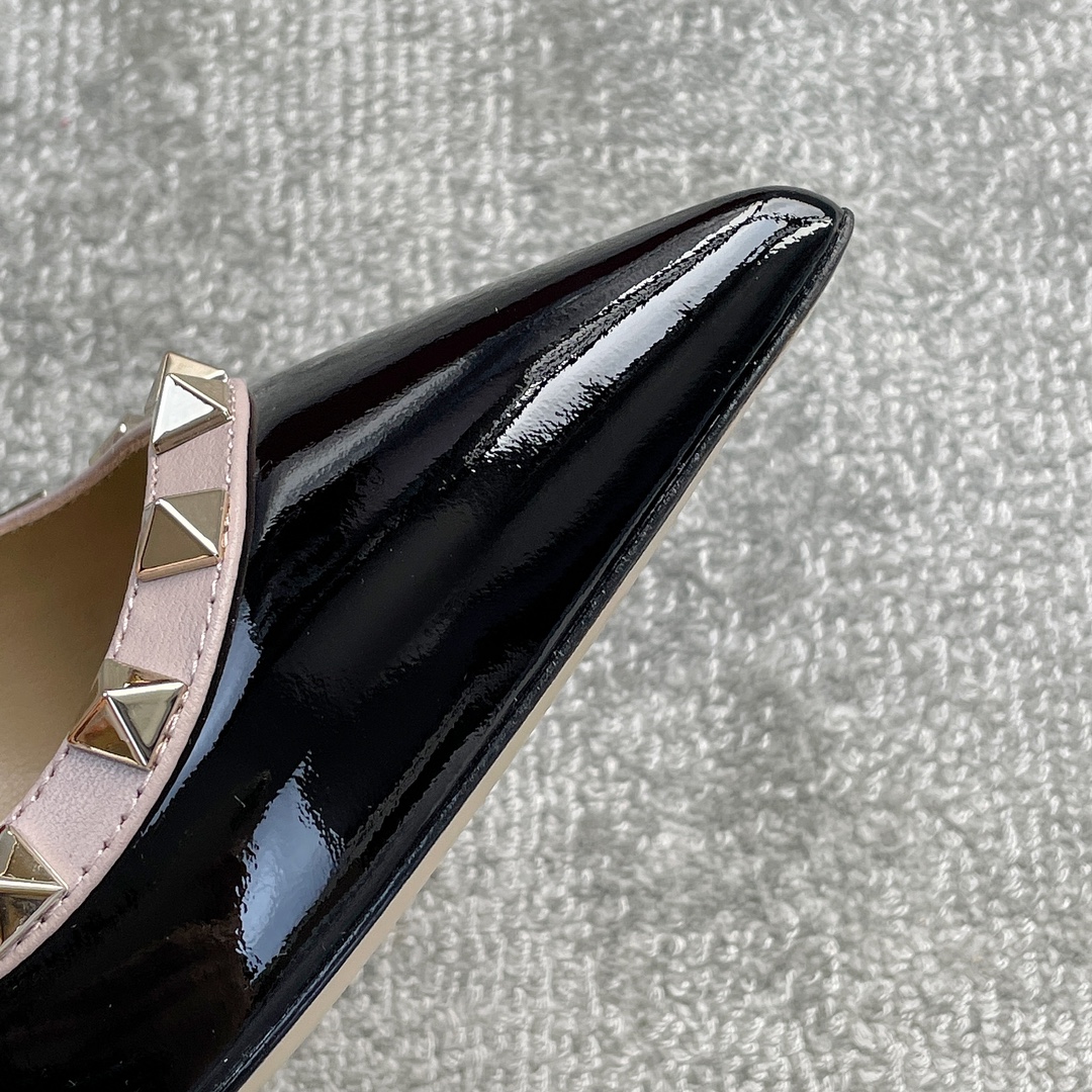 Valentino VT Collection High Heeled Single Shoes 8.5CM Patent Leather Black