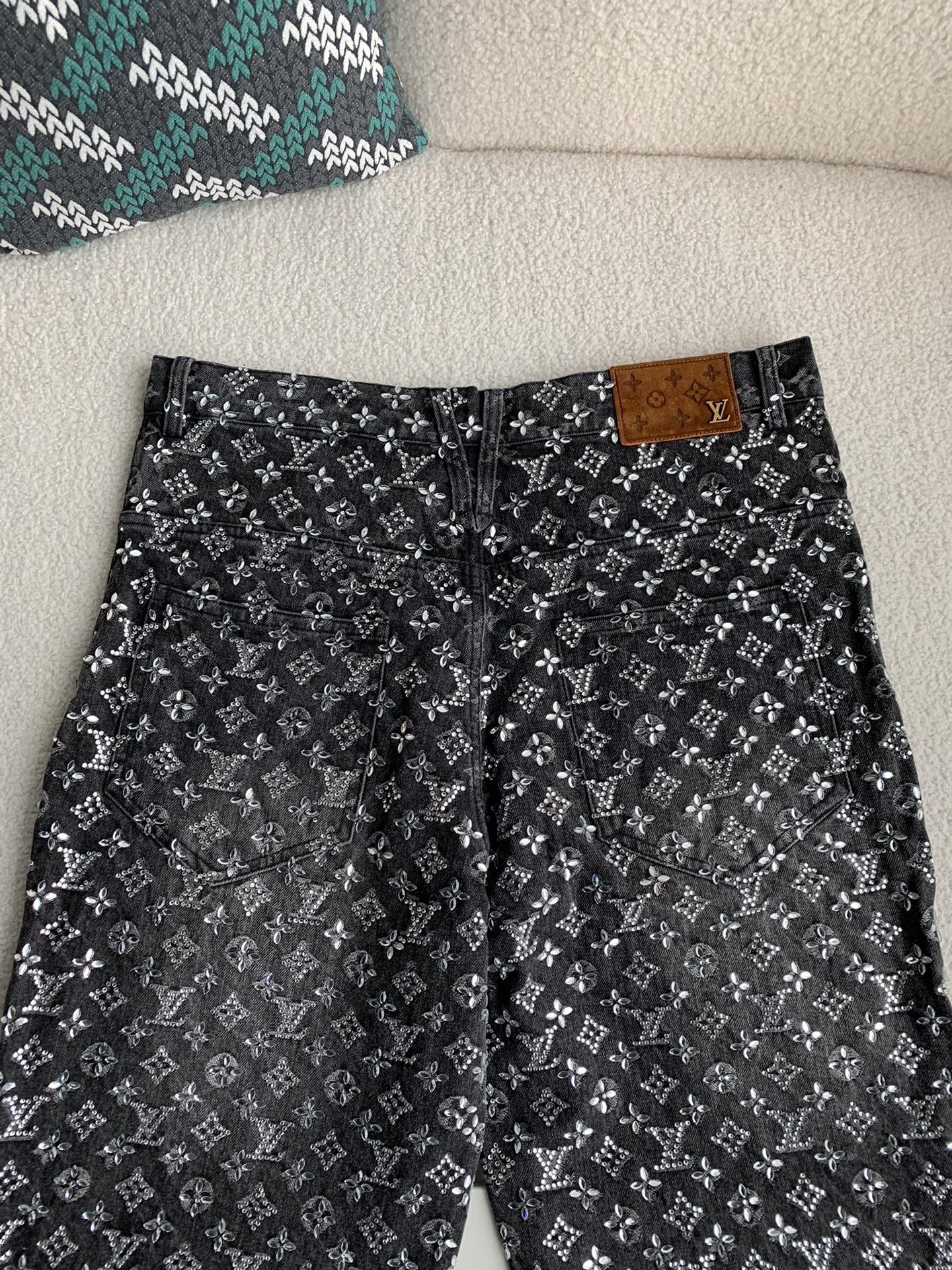 Louis Vuitton costumes