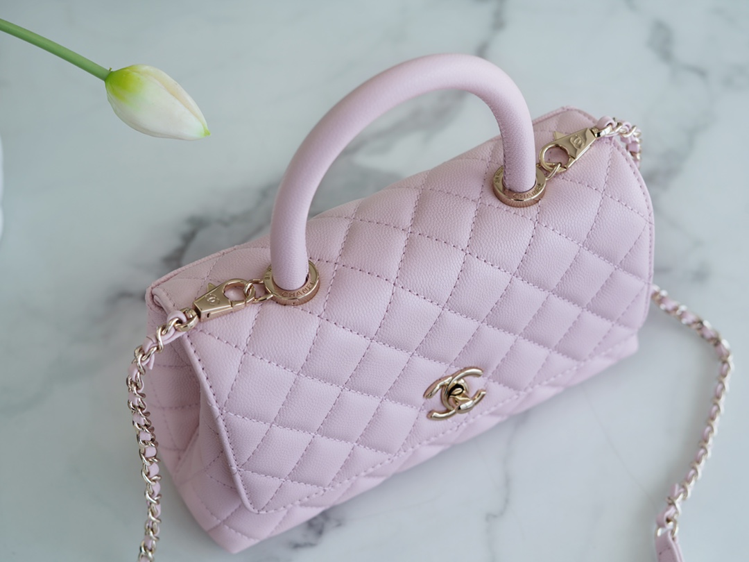 CHANEL 𝑪𝒐𝑪𝒐 𝒉𝒂𝒏𝒅𝒍𝒆 New Cowhide Handle Small Cherry Blossom Pink