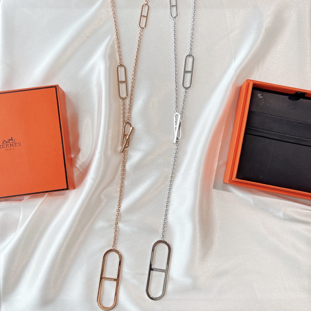 Hermes necklace