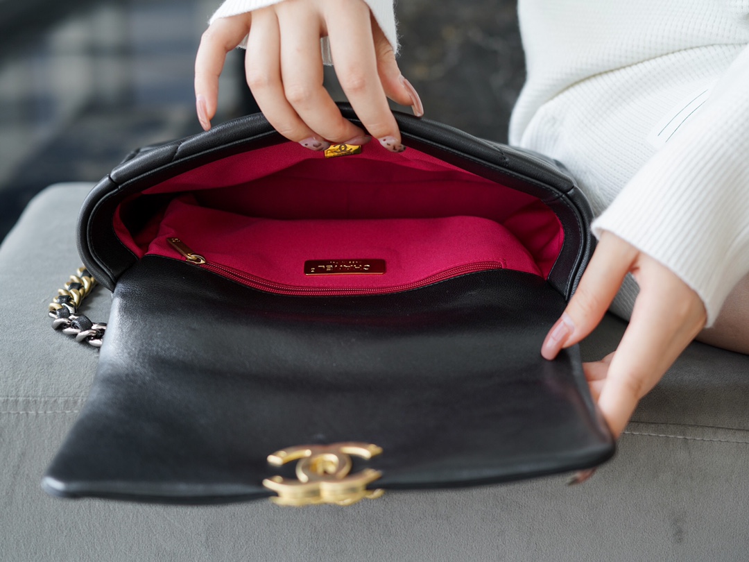 𝗖𝗛𝗔𝗡𝗘𝗟 ❶❾ 𝗕𝗔𝗚 Original lambskin series ❥ Genuine leather ❥ Medium ❥ Classic black