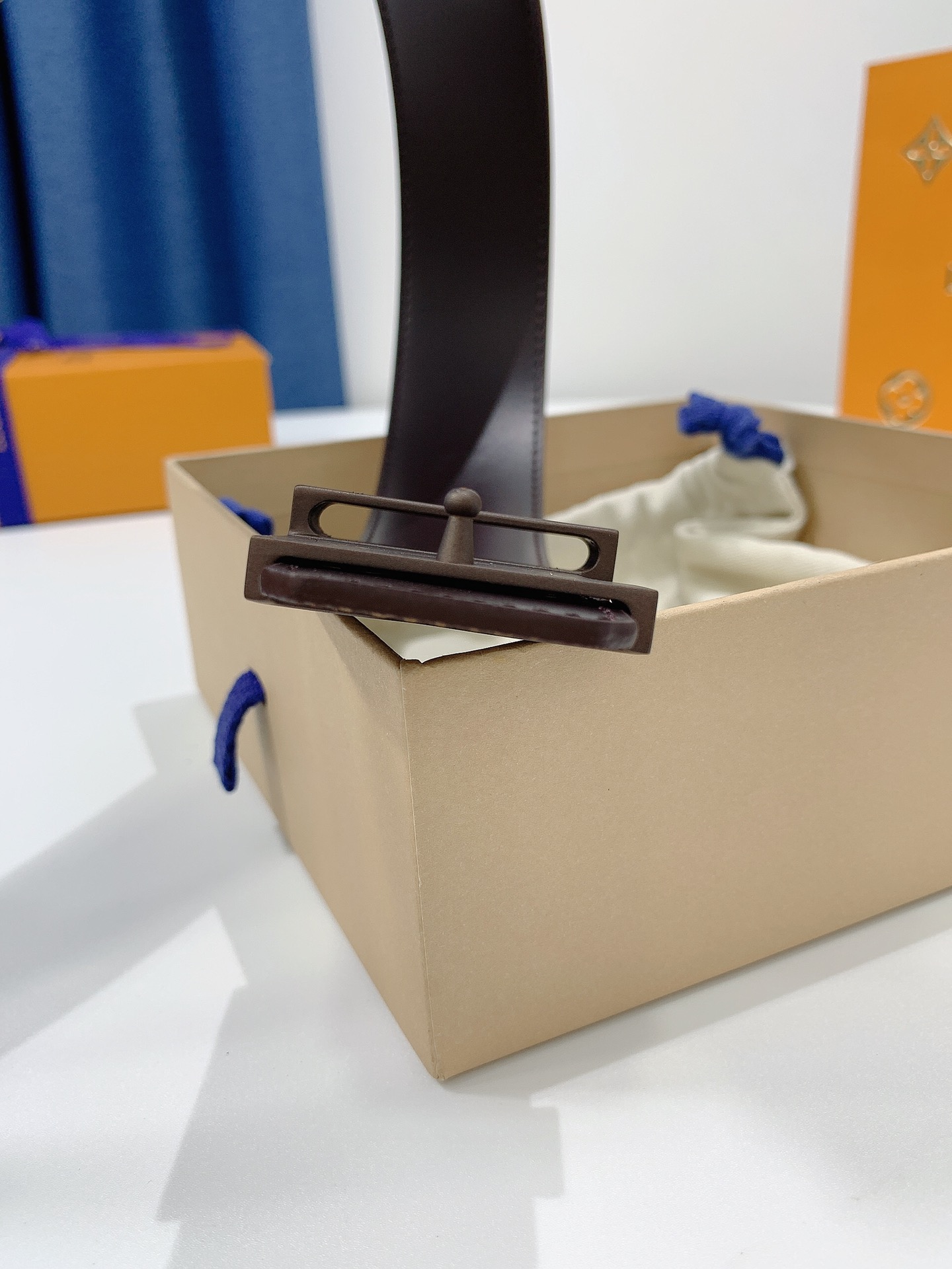 LOUIS VUITTO genuine integrated casting hardware