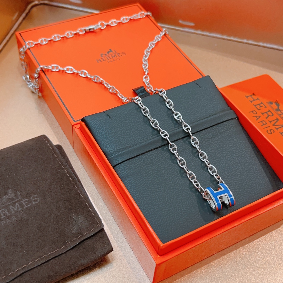 Hermes necklace