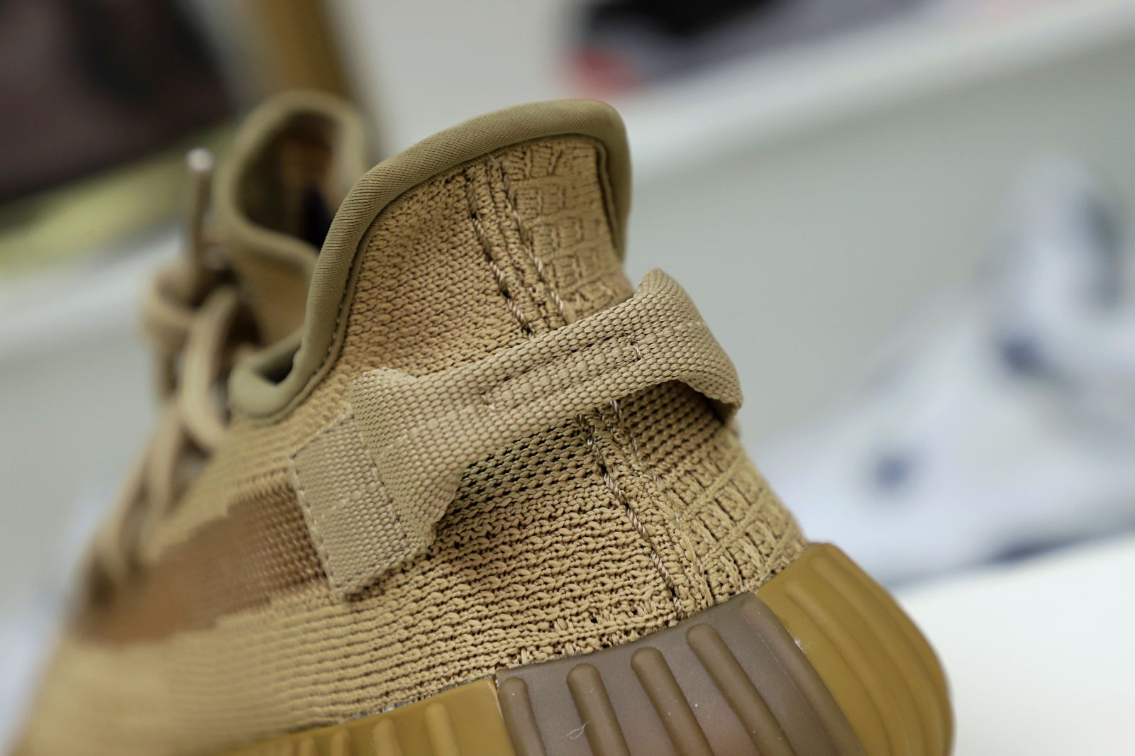 YEEZY BOOST 350 V2 EARTH