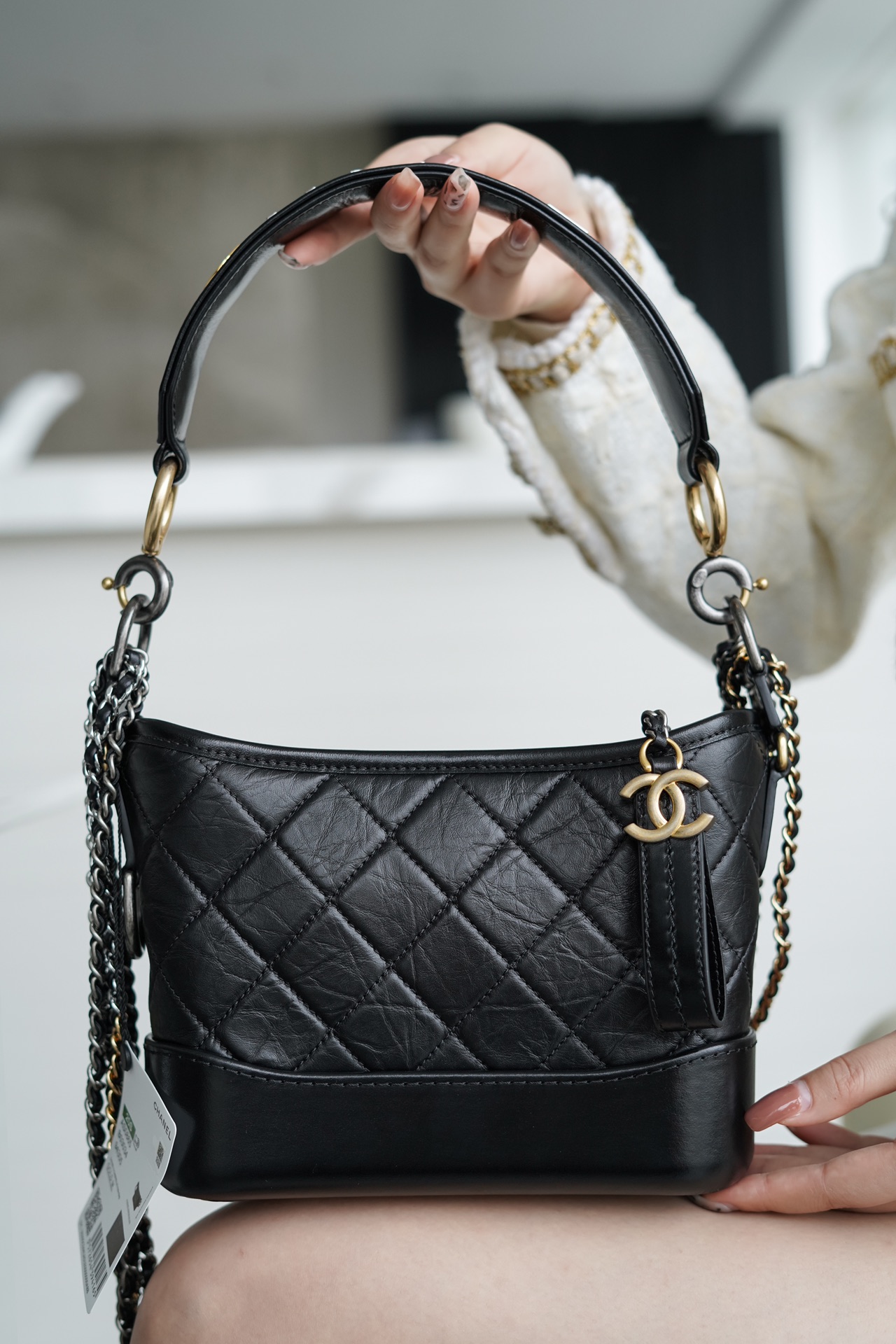 𝗖𝗵𝗮𝗻𝗲𝗹𝗚𝗮𝗯𝗿𝗶𝗲𝗹𝗲❥⼵ New style stray bag Italy 🇮🇹 Montebello original cowhide: small black