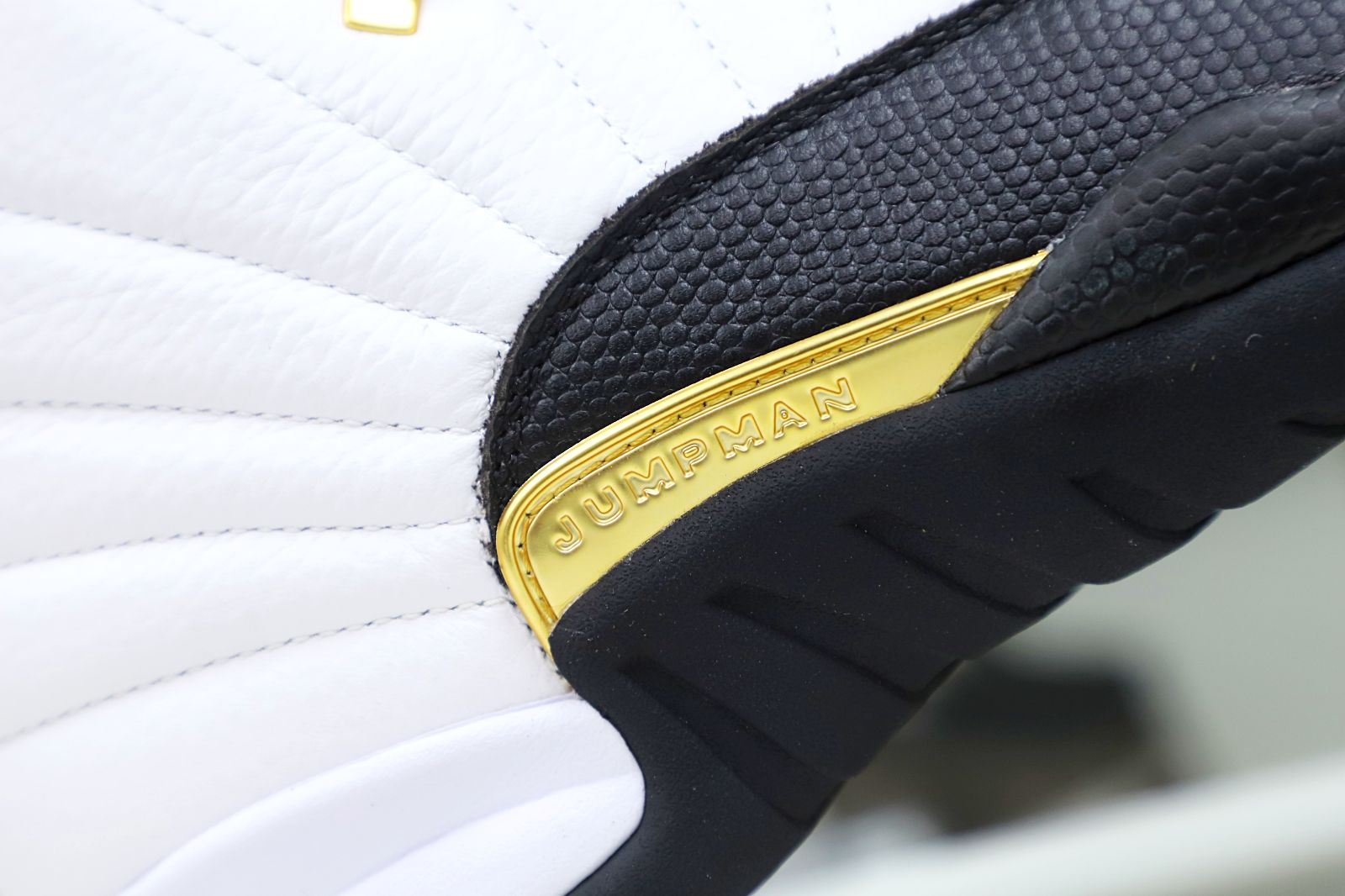 AIR JORDAN 12 RETRO ROYALTY