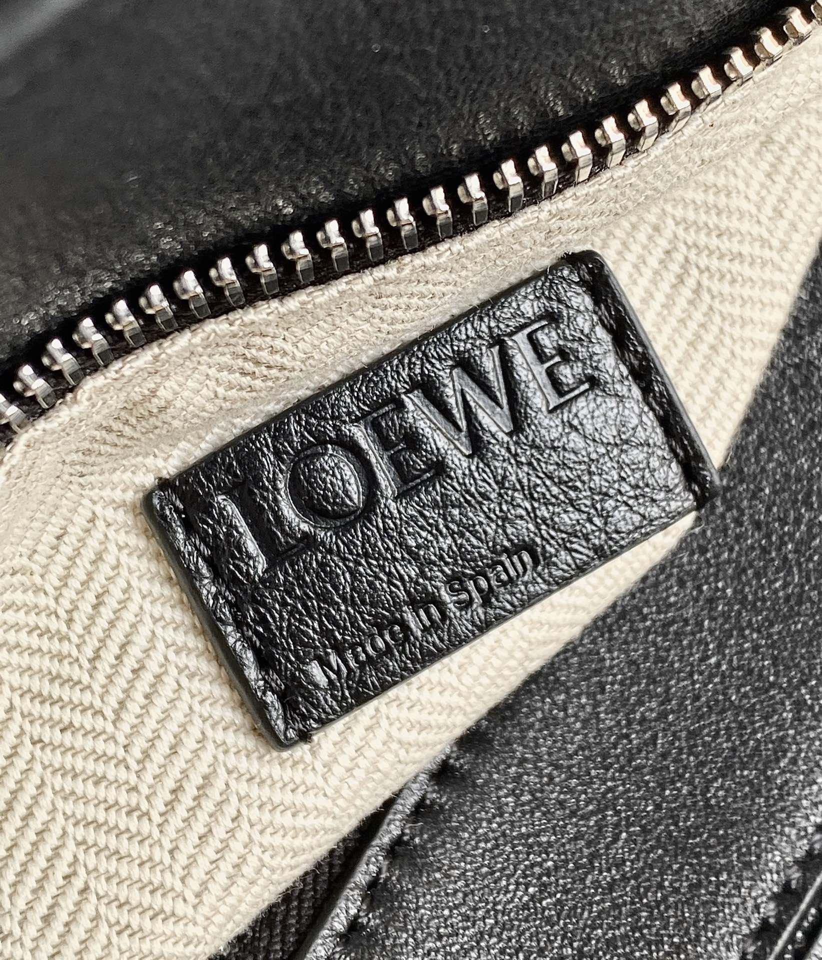 LOEWE Puzzle bag