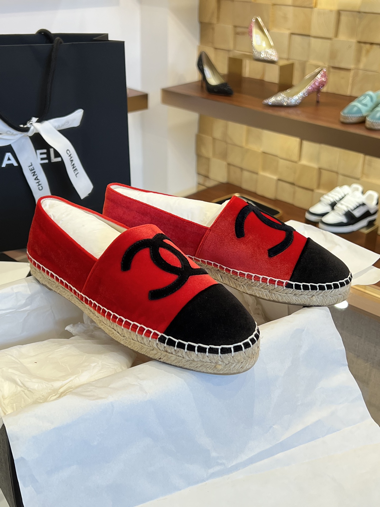 CHANEL fisherman shoes Chanel classic version of the original injection of rubber translucent rubber original color hemp sole