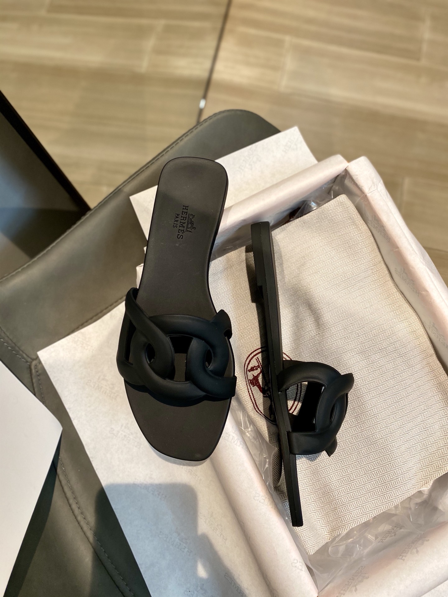 Hermes Pig Nose Classic Slippers