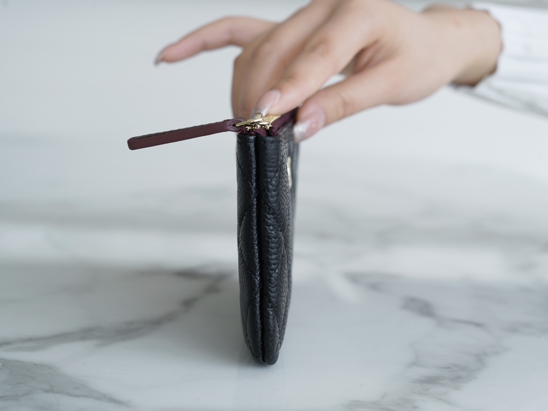 𝗖𝗛𝗔𝗘𝗡𝗟✦ Channel custom calfskin 🐂 Classic mini zippered carry-on bag