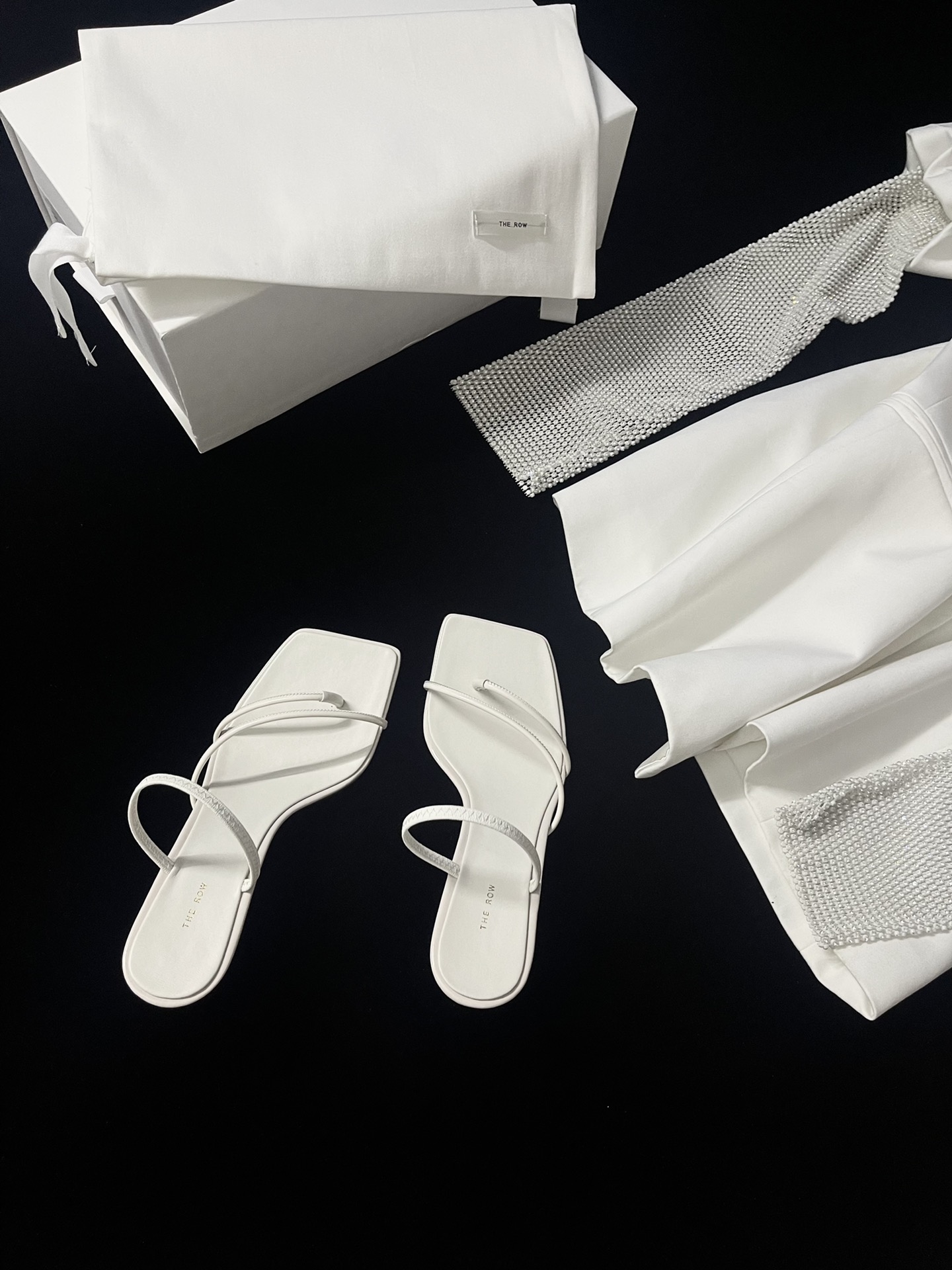 𝐓𝐡𝐞 𝐫𝐨𝐰 ｜𝟐𝟎𝟐𝟑/𝐒𝐒 𝐧𝐞𝐰 Minimalist sandals