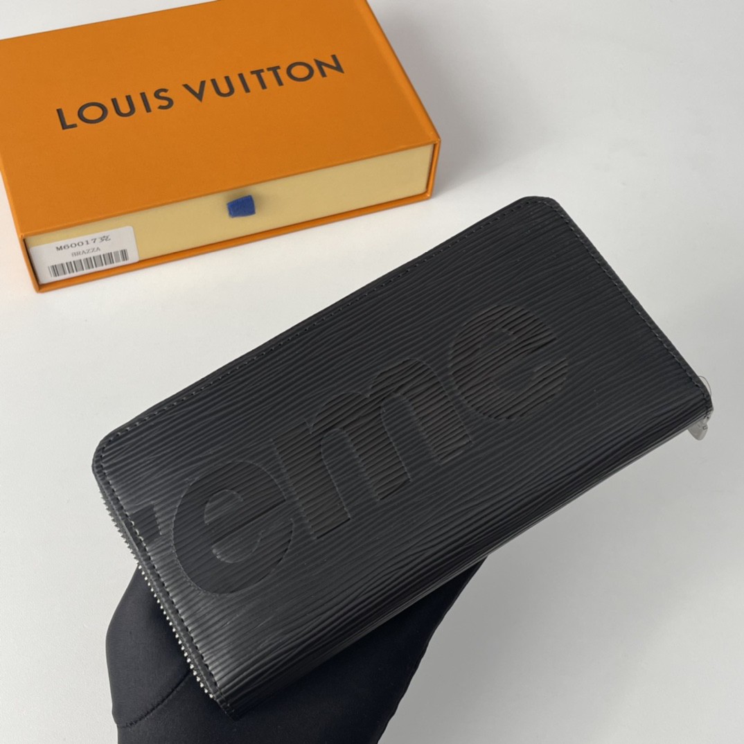 LV   M60017  black