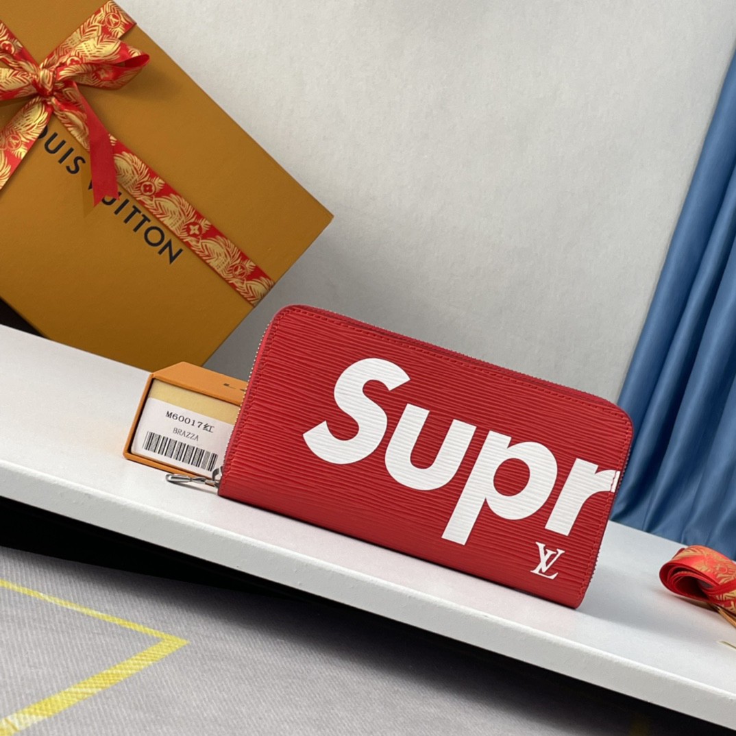 LV  M60017  red