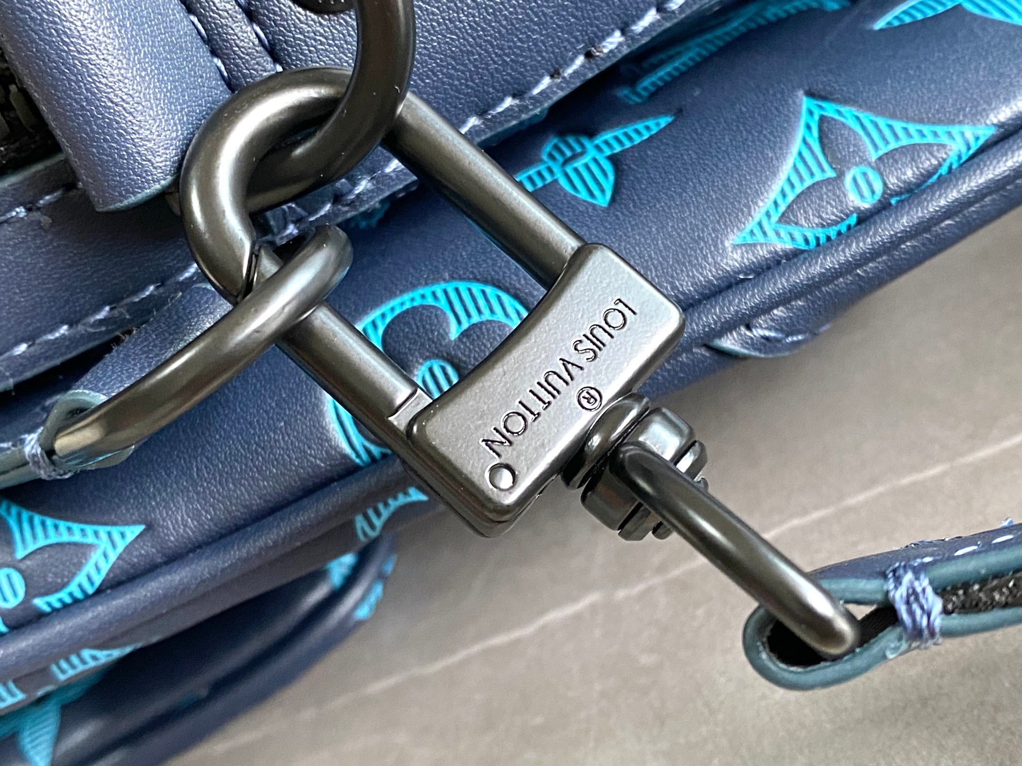 M46604   SIZE  25*18.5*7