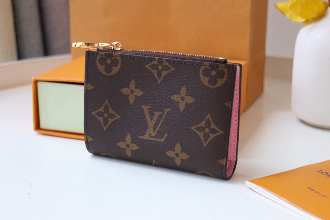 LV  M82415  Pink