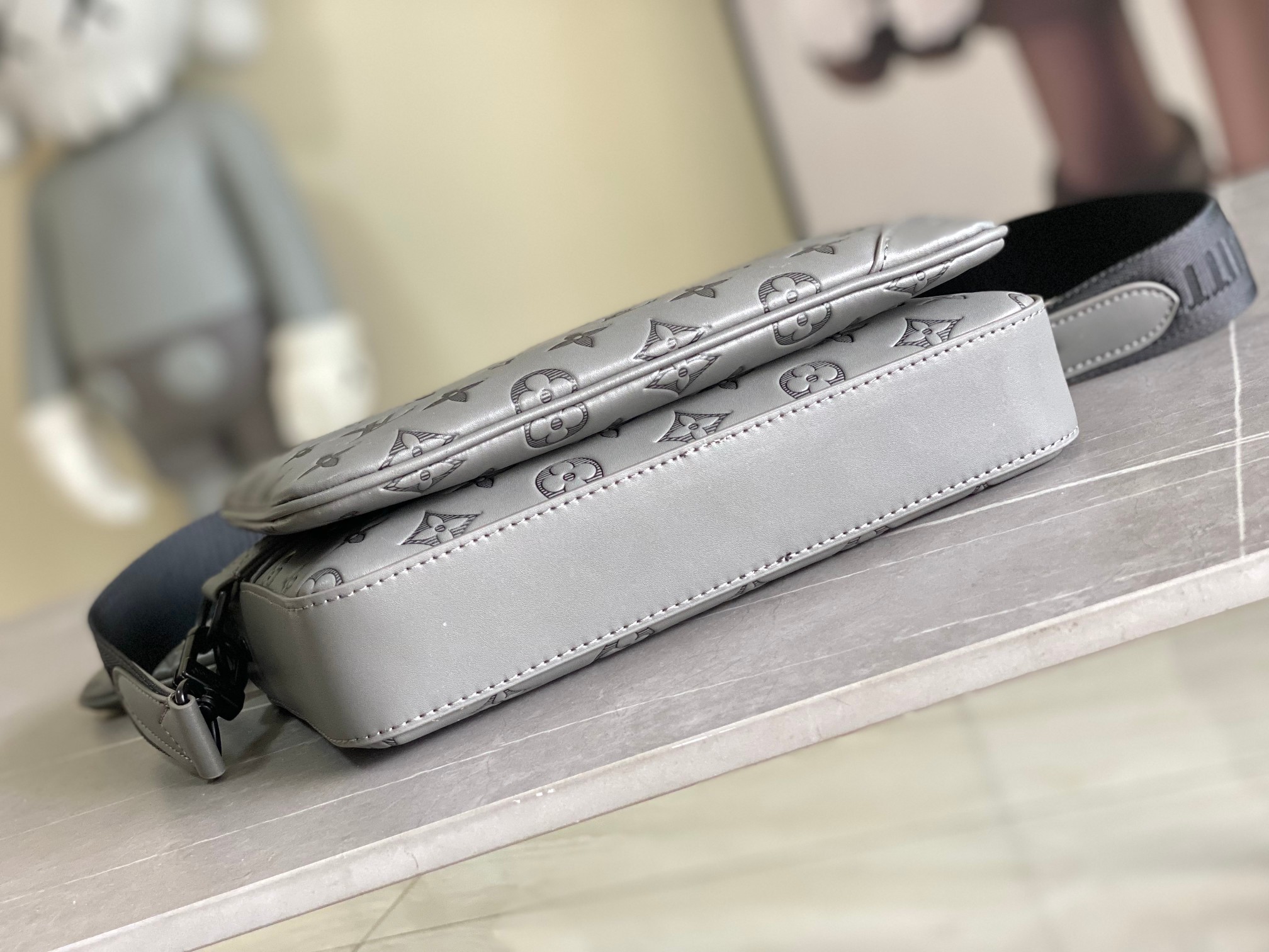 M46603  SIZE  25*18.5*7