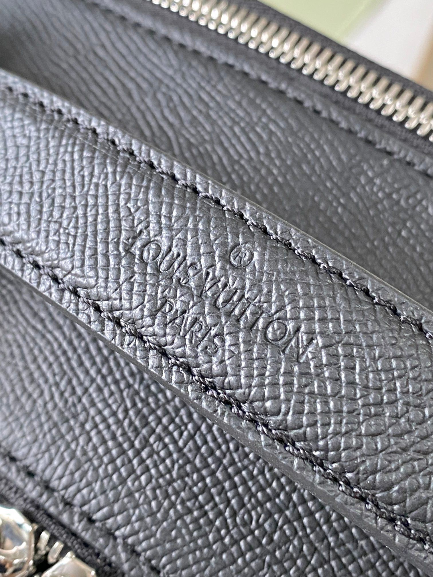 M30977   SIZE  40*31*15