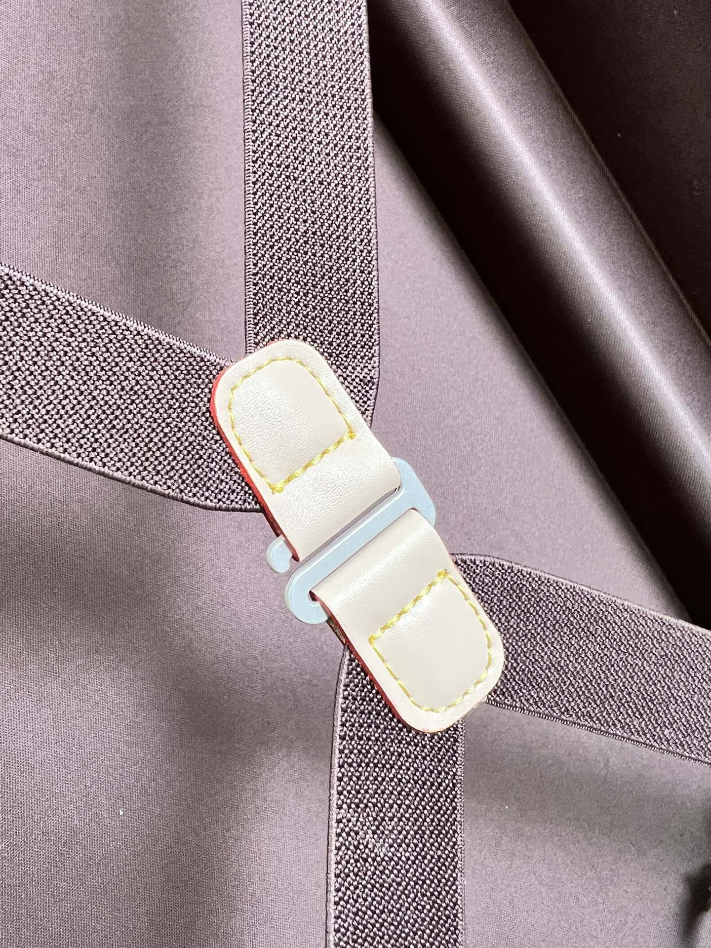 LV  suitcase  size 38*55*23cm