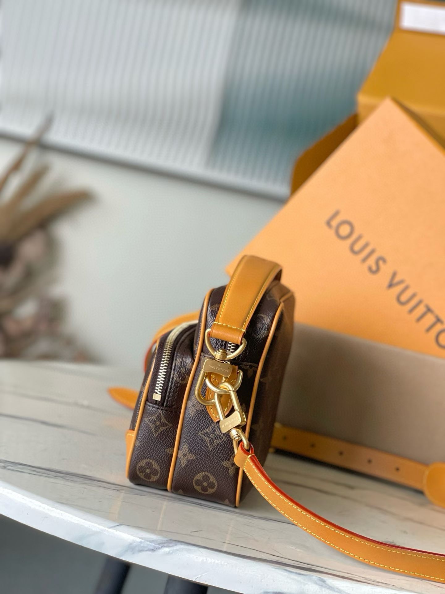 M14016   25*17.5*11CM